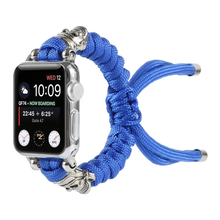 سوار ساعة مضفر بحبل مظلة بنقشة جمجمة، لسلسلة Apple Watch Ultra بمقاس 49مم / السلسلة 8 و 7 بمقاس 45مم / SE 2 و 6 و SE و 5 و 4 بمقاس 44مم / 3 و 2 و 1 بمقاس 42مم، لسلسلة Apple Watch 8 و 7 بمقاس 41مم / SE 2 و 6 و SE و 5 و 4 بمقاس 40مم / 3 و 2 و 1 بمقاس 38مم