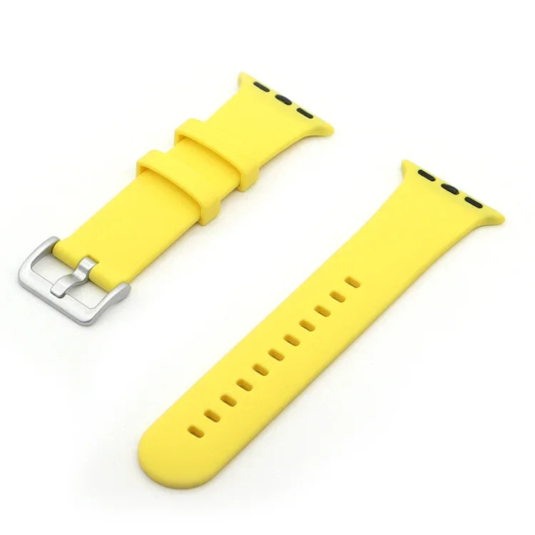 سوار ساعة بديل من السيليكون مع إبزيم فضي، لسلسلة Apple Watch 7 مقاس 41مم / و 6 و SE و 5 و 4 مقاس 40مم، لسلسلة Apple Watch 7 مقاس 45مم / و 6 و SE و 5 و 4 مقاس 44مم