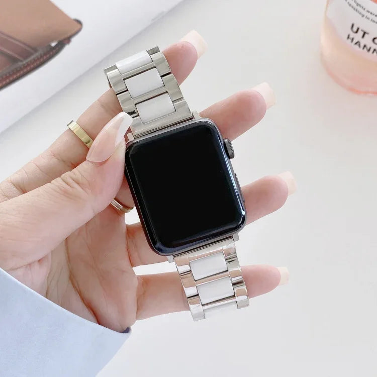 سوار بديل بعرض 22مم من السيراميك والفولاذ بثلاث خرزات لسلسلة Apple Watch، 7 41مم / 6 و SE و 5 و 4 40مم / 3 و 2 و 1 38مم، 7 45مم / 6 و SE و 5 و 4 44مم / 3 و 2 و 1 42مم
