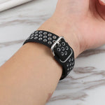 سوار ساعة بديل من السيليكون + غطاء حماية مع واقي شاشة لسلسلة Apple Watch 3 و 2 و 1 مقاس 42مم، لسلسلة Apple Watch 6 / 5 / 4 / Watch SE مقاس 44مم