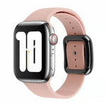 سوار ساعة سيليكون بإبزيم أسود لسلسلة Apple Watch، 7 بقياس 45مم / 6&SE&5&4 بقياس 44مم / 3&2&1 بقياس 42مم