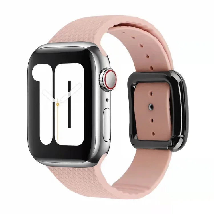 سوار ساعة سيليكون بإبزيم أسود لسلسلة Apple Watch، 7 بقياس 45مم / 6&SE&5&4 بقياس 44مم / 3&2&1 بقياس 42مم