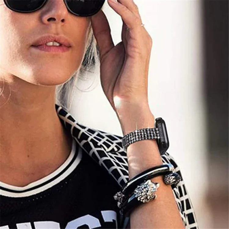 سوار ساعة معدني مزين بأربعة صفوف من الألماس لسلسلة Apple Watch، 7 41مم / 6&SE&5&4 40مم / 3&2&1 38مم، 7 45مم / 6&SE&5&4 44مم / 3&2&1 42مم