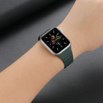 سوار ساعة من الجلد المغناطيسي القوي لسلسلة Apple Watch، 7 مقاس 41مم / 6&SE&5&4 مقاس 40مم / 3&2&1 مقاس 38مم، 7 مقاس 45مم / 6&SE&5&4 مقاس 44مم / 3&2&1 مقاس 42مم