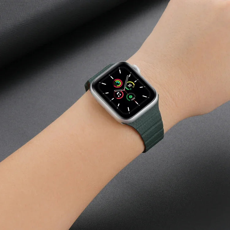 سوار ساعة من الجلد المغناطيسي القوي لسلسلة Apple Watch، 7 مقاس 41مم / 6&SE&5&4 مقاس 40مم / 3&2&1 مقاس 38مم، 7 مقاس 45مم / 6&SE&5&4 مقاس 44مم / 3&2&1 مقاس 42مم