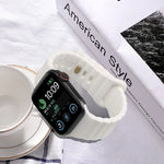 سوار ساعة من السيليكون مع إبزيم عكسي، لساعات Apple Watch Ultra 49 مم / السلسلة 8 و 7 45 مم / SE 2 و 6 و SE و 5 و 4 44 مم / 3 و 2 و 1 42 مم، لساعات Apple Watch السلسلة 8 و 7 41 مم / SE 2 و 6 و SE و 5 و 4 40 مم / 3 و 2 و 1 38 مم