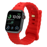 سوار ساعة من السيليكون مع إبزيم عكسي، لساعات Apple Watch Ultra 49 مم / السلسلة 8 و 7 45 مم / SE 2 و 6 و SE و 5 و 4 44 مم / 3 و 2 و 1 42 مم، لساعات Apple Watch السلسلة 8 و 7 41 مم / SE 2 و 6 و SE و 5 و 4 40 مم / 3 و 2 و 1 38 مم
