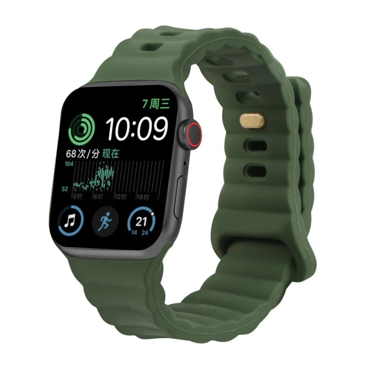 سوار ساعة من السيليكون مع إبزيم عكسي، لساعات Apple Watch Ultra 49 مم / السلسلة 8 و 7 45 مم / SE 2 و 6 و SE و 5 و 4 44 مم / 3 و 2 و 1 42 مم، لساعات Apple Watch السلسلة 8 و 7 41 مم / SE 2 و 6 و SE و 5 و 4 40 مم / 3 و 2 و 1 38 مم