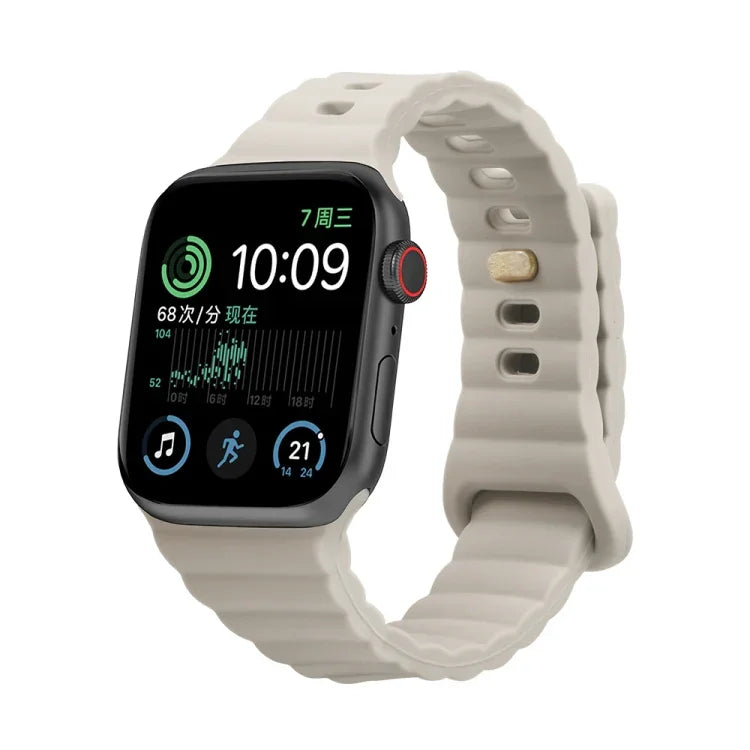 سوار ساعة من السيليكون مع إبزيم عكسي، لساعات Apple Watch Ultra 49 مم / السلسلة 8 و 7 45 مم / SE 2 و 6 و SE و 5 و 4 44 مم / 3 و 2 و 1 42 مم، لساعات Apple Watch السلسلة 8 و 7 41 مم / SE 2 و 6 و SE و 5 و 4 40 مم / 3 و 2 و 1 38 مم