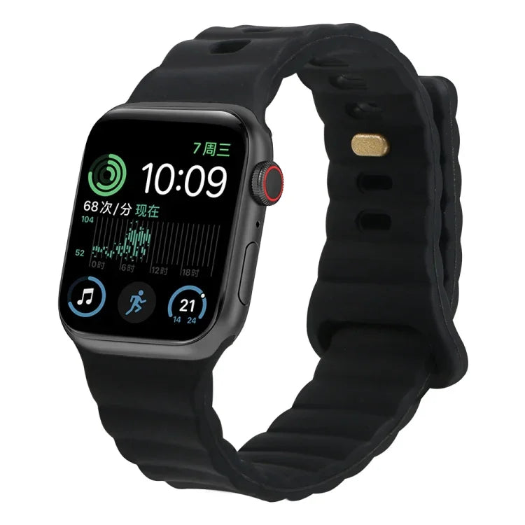 سوار ساعة من السيليكون مع إبزيم عكسي، لساعات Apple Watch Ultra 49 مم / السلسلة 8 و 7 45 مم / SE 2 و 6 و SE و 5 و 4 44 مم / 3 و 2 و 1 42 مم، لساعات Apple Watch السلسلة 8 و 7 41 مم / SE 2 و 6 و SE و 5 و 4 40 مم / 3 و 2 و 1 38 مم