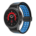 سوار ساعة سيليكوني قابل للطي مع ثقوب مزدوجة، لساعات Samsung Galaxy Watch5 Pro