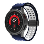 سوار ساعة سيليكوني قابل للطي مع ثقوب مزدوجة، لساعات Samsung Galaxy Watch5 Pro