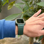 سوار ساعة بإطار مدمج من السيليكون، لسلسلة Apple Watch 8&7 مقاس 41مم / SE 2&6&SE&5&4 مقاس 40مم، لسلسلة Apple Watch Ultra 49مم، لسلسلة Apple Watch 8&7 مقاس 45مم / SE 2&6&SE&5&4 مقاس 44مم