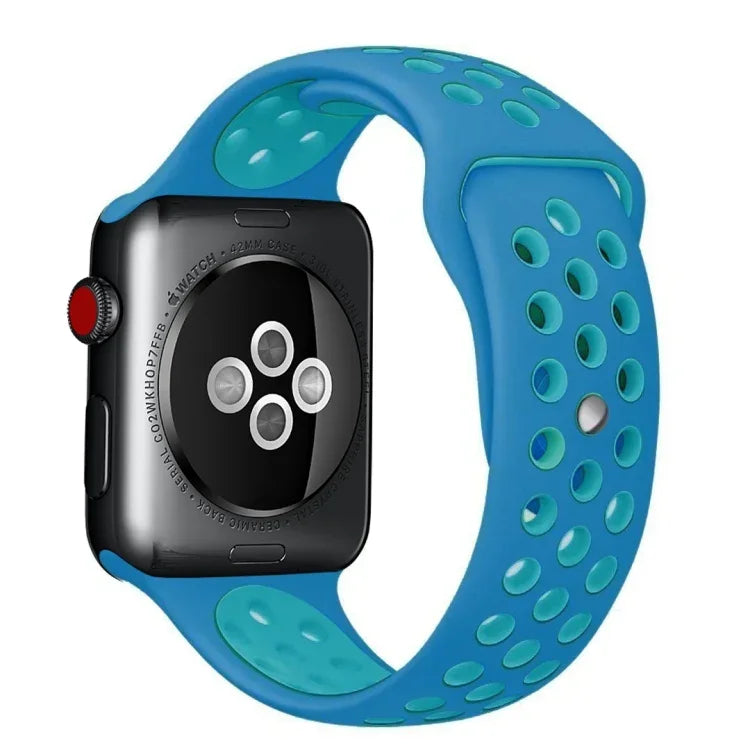 سوار ساعة سيليكون رياضي الإصدار القياسي، لسلسلة Apple Watch 7 مقاس 41 مم / 6 و SE و 5 و 4 مقاس 40 مم / 3 و 2 و 1 مقاس 38 مم، لساعات Apple Watch Ultra 49 مم / السلسلة 8 و 7 مقاس 45 مم / SE 2 و 6 و SE و 5 و 4 مقاس 44 مم / 3 و 2 و 1 مقاس 42 مم