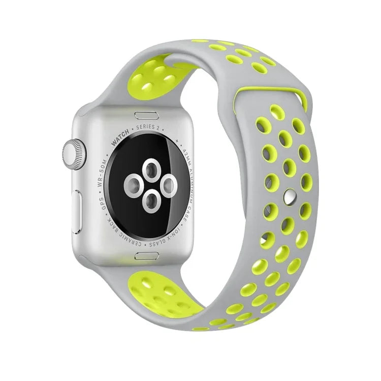 سوار ساعة سيليكون رياضي الإصدار القياسي، لسلسلة Apple Watch 7 مقاس 41 مم / 6 و SE و 5 و 4 مقاس 40 مم / 3 و 2 و 1 مقاس 38 مم، لساعات Apple Watch Ultra 49 مم / السلسلة 8 و 7 مقاس 45 مم / SE 2 و 6 و SE و 5 و 4 مقاس 44 مم / 3 و 2 و 1 مقاس 42 مم