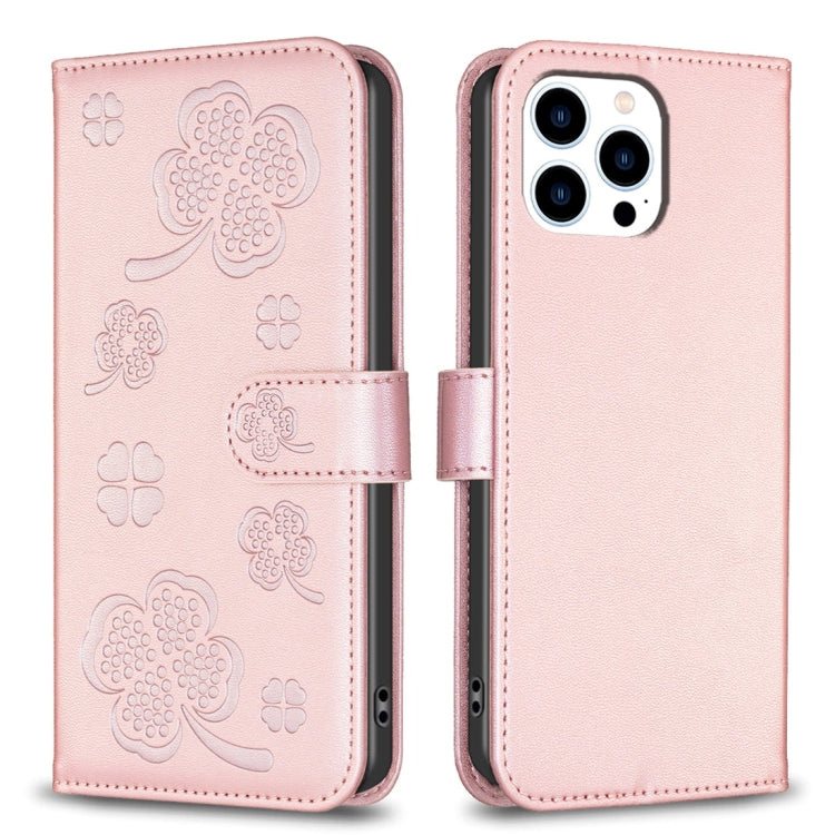 غطاء هاتف من الجلد المنقوش بأوراق البرسيم الرباعية، لهواتف iPhone 7 / 8 / SE 2022، لهاتف iPhone 13 Pro Max، لهاتف iPhone 13 Pro، لهاتف iPhone 13، لهواتف iPhone 12 / 12 Pro، لهاتف iPhone 12 Pro Max، لهاتف iPhone 11 Pro Max، لهاتف iPhone 11