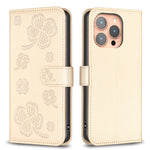 غطاء هاتف من الجلد المنقوش بأوراق البرسيم الرباعية، لهاتف iPhone 17 Pro Max، لهاتف iPhone 17 Pro، لهاتف iPhone 17، لهاتف iPhone Air، لهاتف iPhone 16 Pro Max، لهاتف iPhone 16 Pro، لهاتف iPhone 16 Plus، لهاتف iPhone 16