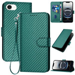 غطاء هاتف من الجلد بنقشة ألياف الكربون مع إبزيم وحبل معصم YX0070، لهواتف iPhone 17e / 16e، iPhone 17 Pro Max، iPhone 17 Pro، iPhone 17، iPhone Air، iPhone 16 Pro Max