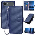 غطاء هاتف من الجلد بنقشة ألياف الكربون مع إبزيم وحبل معصم YX0070، لهواتف iPhone 17e / 16e، iPhone 17 Pro Max، iPhone 17 Pro، iPhone 17، iPhone Air، iPhone 16 Pro Max
