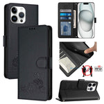 غطاء هاتف من الجلد بنقشة قط وفأر بارزة مع حماية RFID وحبل معصم، لهواتف iPhone 17 Pro Max، iPhone 17 Pro، iPhone 17، iPhone Air، iPhone SE 2024، iPhone 15 Pro Max، iPhone 15 Pro، iPhone 15 Plus