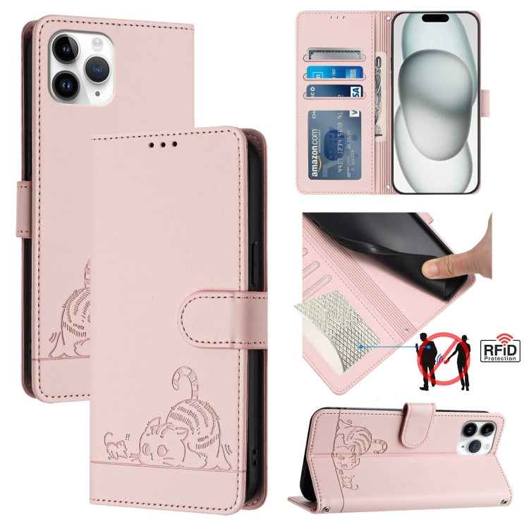 حافظة هاتف جلدية بنقشة نقوش قط وفأر مع حماية RFID وحبل معصم، لهواتف iPhone 13 mini، iPhone 12/12 Pro، iPhone 12 Pro Max، iPhone 12 mini، iPhone 11 Pro Max، iPhone 11، iPhone 11 Pro، iPhone XS / X
