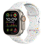 سوار ساعة من السيليكون بنمط تمويه مع إبزيم فراشة بنمط ثقوب، لسلسلة Apple Watch Ultra 2 مقاس 49مم، لسلسلة Apple Watch 9 مقاس 45مم، لسلسلة Apple Watch 9 مقاس 41مم، لسلسلة Apple Watch Ultra مقاس 49مم