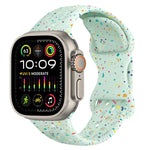 سوار ساعة من السيليكون بنمط تمويه مع إبزيم فراشة بنمط ثقوب، لسلسلة Apple Watch Ultra 2 مقاس 49مم، لسلسلة Apple Watch 9 مقاس 45مم، لسلسلة Apple Watch 9 مقاس 41مم، لسلسلة Apple Watch Ultra مقاس 49مم