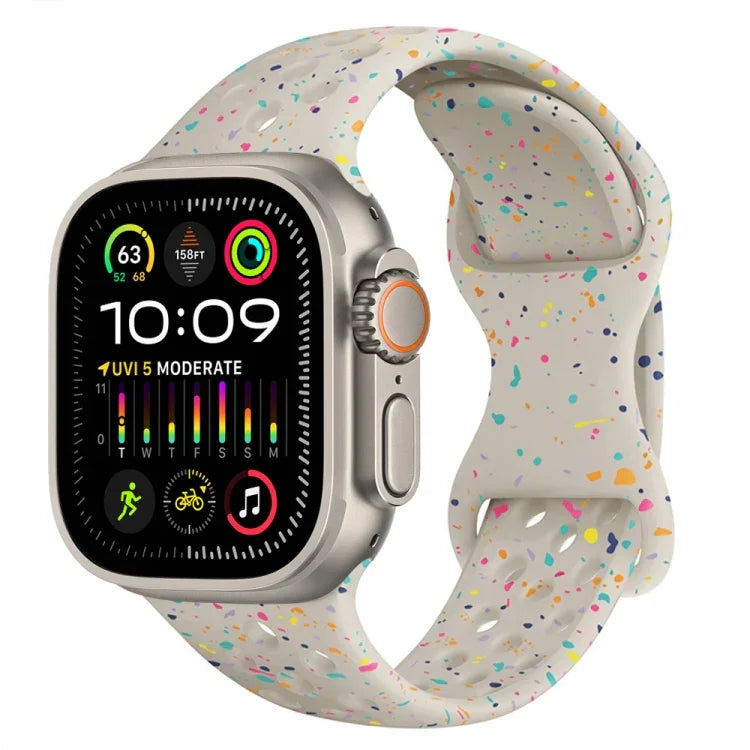سوار ساعة من السيليكون بنمط تمويه مع إبزيم فراشة بنمط ثقوب، لسلسلة Apple Watch Ultra 2 مقاس 49مم، لسلسلة Apple Watch 9 مقاس 45مم، لسلسلة Apple Watch 9 مقاس 41مم، لسلسلة Apple Watch Ultra مقاس 49مم