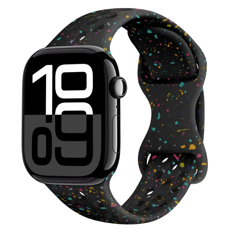 سوار ساعة من السيليكون بنمط تمويه مع إبزيم فراشة بنمط ثقوب، لسلسلة Apple Watch 10 مقاس 46مم، لسلسلة Apple Watch 10 مقاس 42مم، لسلسلة Apple Watch SE 2023 مقاس 44مم، لسلسلة Apple Watch SE 2023 مقاس 40مم