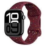 سوار ساعة من السيليكون بنمط تمويه مع إبزيم فراشة بنمط ثقوب، لسلسلة Apple Watch 10 مقاس 46مم، لسلسلة Apple Watch 10 مقاس 42مم، لسلسلة Apple Watch SE 2023 مقاس 44مم، لسلسلة Apple Watch SE 2023 مقاس 40مم