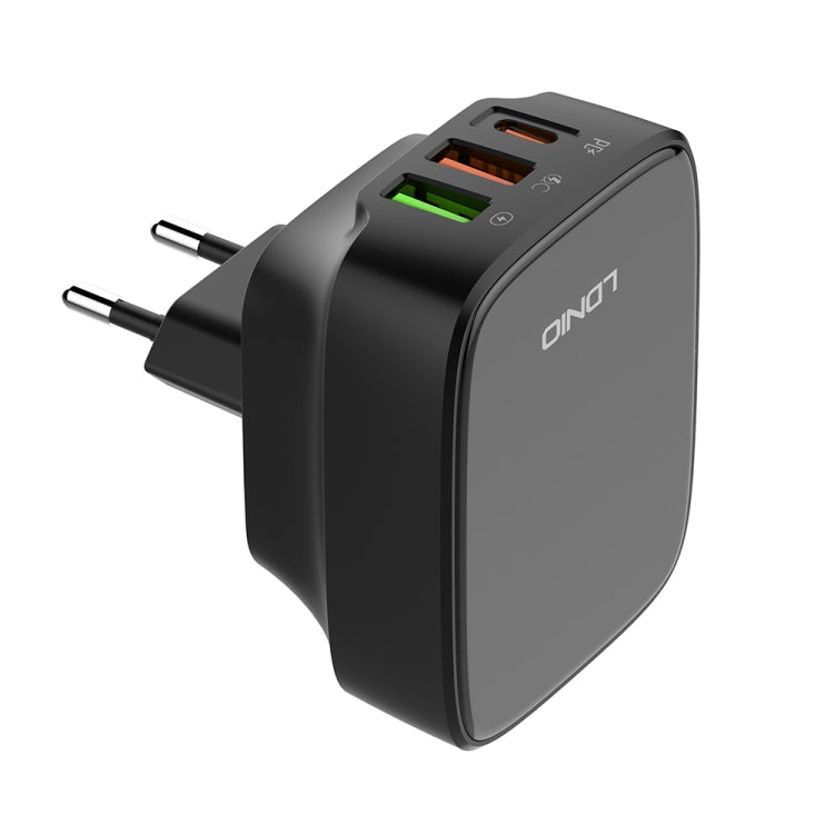 شاحن LDNIO Q334 بقوة 32 واط بمنفذ Type-C + منفذي USB مع كابل USB-C / Type-C إلى USB-C / Type-C بطول 1 متر، قابس الاتحاد الأوروبي، قابس المملكة المتحدة، قابس الولايات المتحدة
