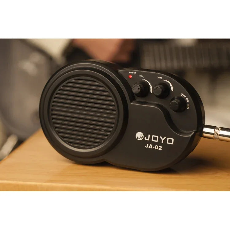 مضخم صوت جيتار كهربائي صغير JOYO JA-02 بقوة 3 واط مع تحكم في الصوت والنغمة والتشويه، JA-02
