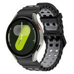 سوار ساعة سيليكون ثنائي اللون مع صفين من الثقوب Ocean، لساعات Samsung Galaxy Watch 7 مقاس 40 / 44مم