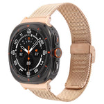 سوار ساعة معدني ميلانيزي منقوش مع إبزيم مدمج، لساعات Samsung Galaxy Watch Ultra 47مم / Ultra 2025