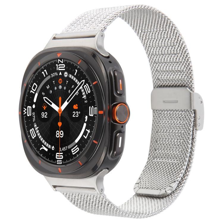 سوار ساعة معدني ميلانيزي منقوش مع إبزيم مدمج، لساعات Samsung Galaxy Watch Ultra 47مم / Ultra 2025