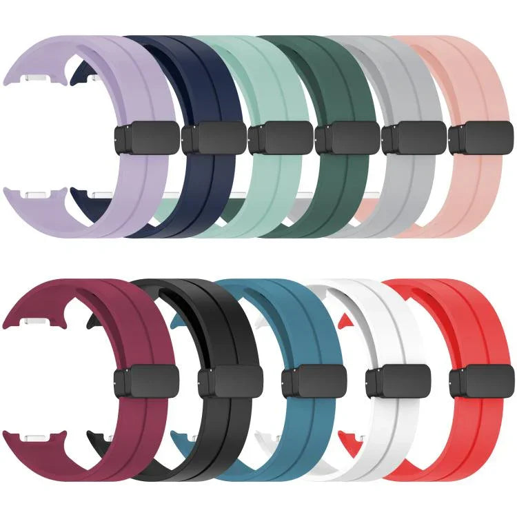 سوار ساعة سيليكون بمشبك أسود قابل للطي مع أخدود رأس مسطح xDfind، لسامسونج جالاكسي ووتش ألترا / ألترا 2025