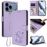غطاء هاتف جلدي منقوش بقلب وقطة مع حزام يد، لهواتف iPhone 17e / 16e، iPhone 17 Pro Max، iPhone 17 Pro، iPhone 17