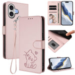 غطاء هاتف جلدي منقوش بقلب وقطة مع حزام يد، لهواتف iPhone 17e / 16e، iPhone 17 Pro Max، iPhone 17 Pro، iPhone 17