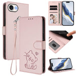غطاء هاتف جلدي منقوش بقلب وقطة مع حزام يد، لهواتف iPhone 17e / 16e، iPhone 17 Pro Max، iPhone 17 Pro، iPhone 17