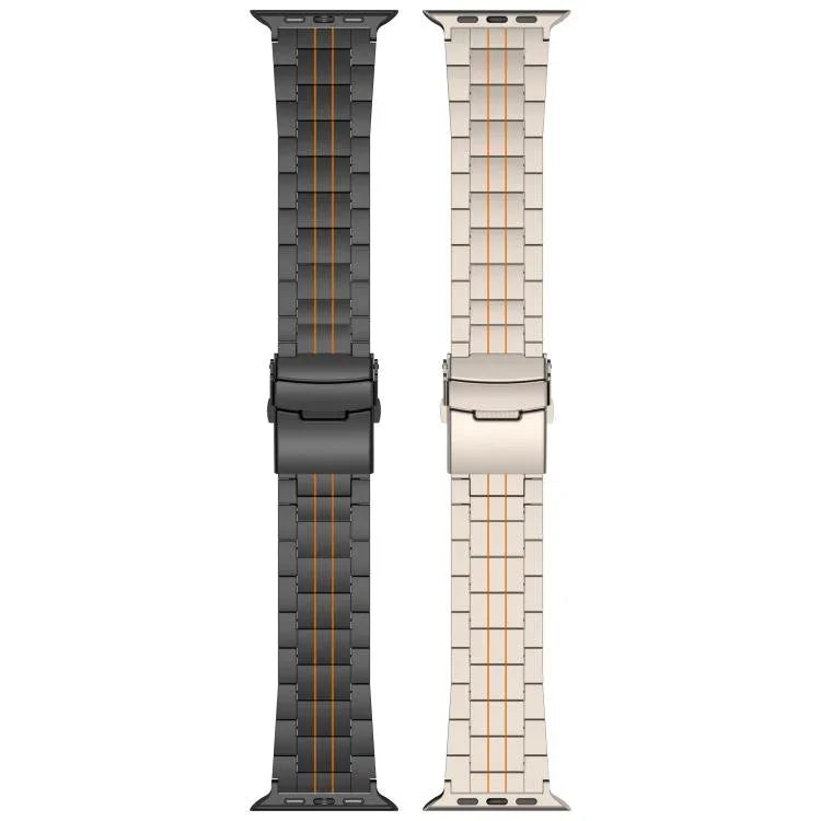 حزام ساعة بسبيكة التيتانيوم مع مشبك أمان بثلاث حبات، لسلسلة Apple Watch مقاسات 46مم / 49مم / 45مم / 44مم، لسلسلة Apple Watch مقاسات 42مم / 41مم / 40مم / 38مم