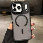 غطاء هاتف مغناطيسي مع MagSafe وحامل عدسة معدني مطفي ملمس الجلد، لهواتف iPhone 17 Pro Max وiPhone 17 Pro وiPhone 17 وiPhone Air وiPhone 16 Pro Max وiPhone 16 Pro