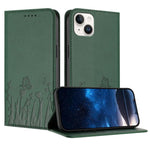 غطاء هاتف من الجلد النباتي المغناطيسي بنقشة فراشات وزهور التوليب، لهواتف iPhone 15، iPhone 14 Plus، iPhone 14، iPhone 14 Pro