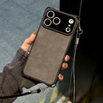 غطاء هاتف مقاوم للصدمات من الجلد الصناعي ذو ثقوب دقيقة مع حزام PU عابر للجسم، لهواتف iPhone 17 Pro Max و iPhone 17 Pro
