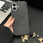 غطاء هاتف من قماش الشامواه الصناعي TPU مع حبل أرنب مطبوع على الشاشة، لهواتف iPhone 17 Pro Max و iPhone 17 Pro و iPhone 17 و iPhone 16 Pro Max و iPhone 16 Pro و iPhone 16 و iPhone 15 Pro Max و iPhone 15 Pro