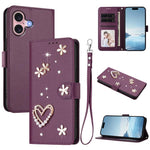 غطاء هاتف من الجلد النباتي مزدوج الطبقة مزين بقلوب وزهور مع حزام معصم ZS01، لهواتف iPhone 16 Pro، iPhone 16 Plus، iPhone 16، iPhone 15 Pro Max، iPhone 15 Pro، iPhone 15 Plus