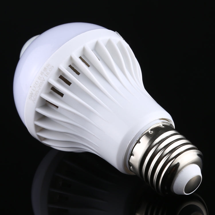 لمبة LED E27 5W مع 12 مصباح SMD 5730 300LM مع حساس حركة بالأشعة تحت الحمراء، مدى الاستشعار: 4-6 أمتار، AC 220V، E27 5W ضوء أبيض، E27 5W ضوء أبيض دافئ
