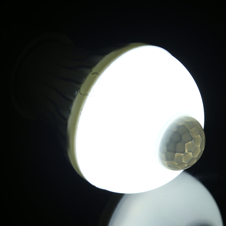 لمبة LED E27 5W مع 12 مصباح SMD 5730 300LM مع حساس حركة بالأشعة تحت الحمراء، مدى الاستشعار: 4-6 أمتار، AC 220V، E27 5W ضوء أبيض، E27 5W ضوء أبيض دافئ