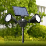 مصباح كشاف روبوتي LED مزدوج الرأس يعمل بالطاقة الشمسية مع حساس ذكي للحديقة الخارجية