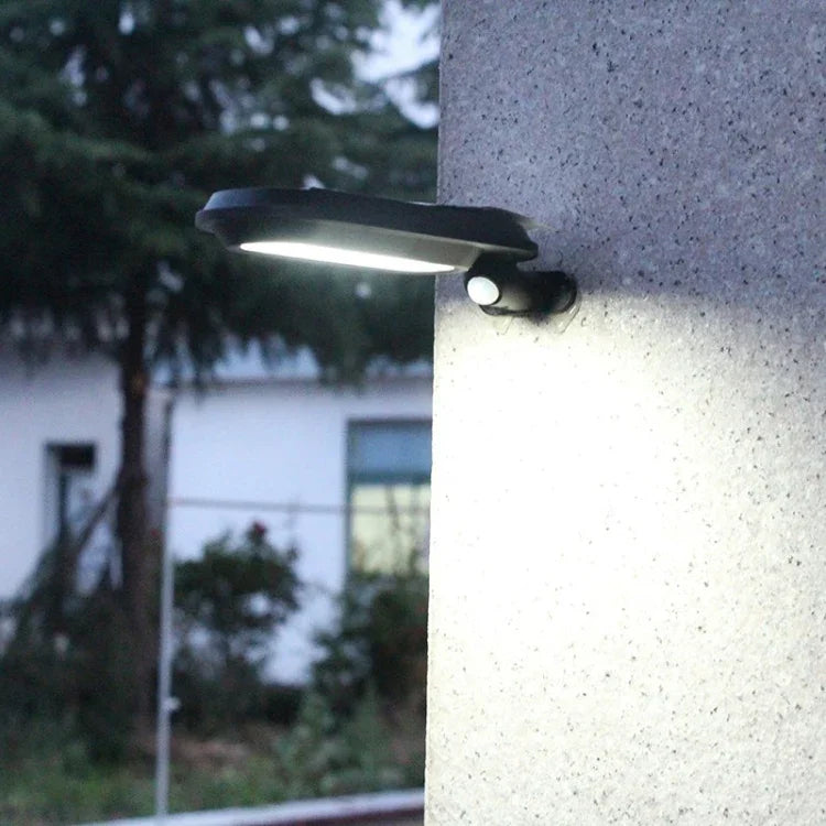 مصباح حديقة يعمل بالطاقة الشمسية مقاوم للماء IP65 مع 18 LED و600LM وضوء استشعار الجسم وضوء شارع