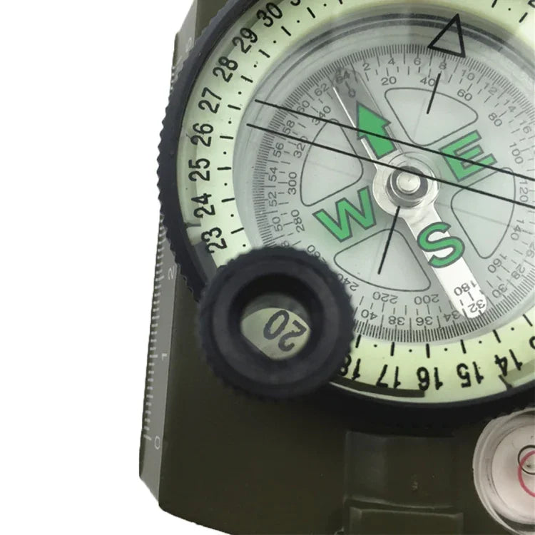 بوصلة جيولوجية عسكرية متعددة الوظائف GoldGood DC60-2A للسفر في الهواء الطلق مع عرض مضيء (أخضر عسكري)، DC60